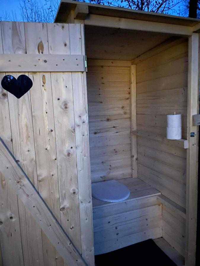 Chateau Moravany - Apartmany, Teepee A Wellness Ronov Nad Doubravou Экстерьер фото