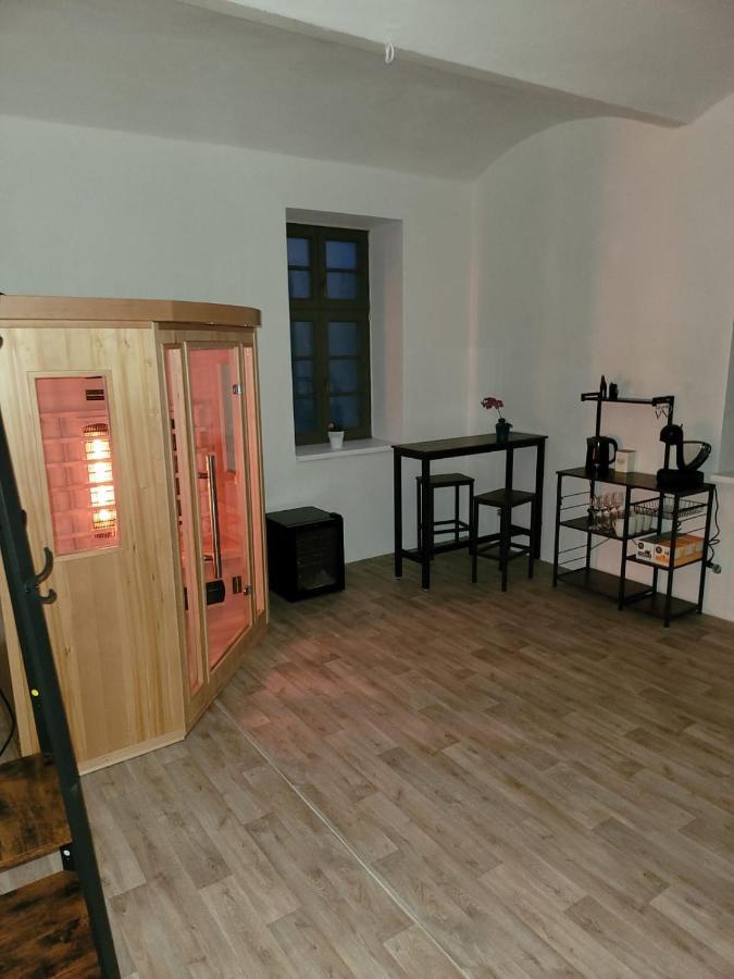 Chateau Moravany - Apartmany, Teepee A Wellness Ronov Nad Doubravou Экстерьер фото