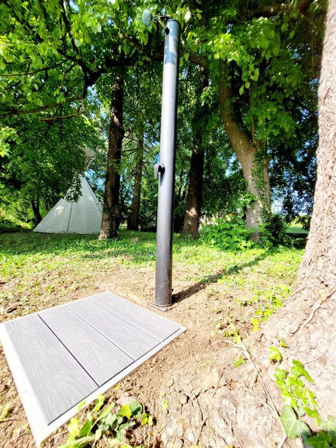 Chateau Moravany - Apartmany, Teepee A Wellness Ronov Nad Doubravou Экстерьер фото